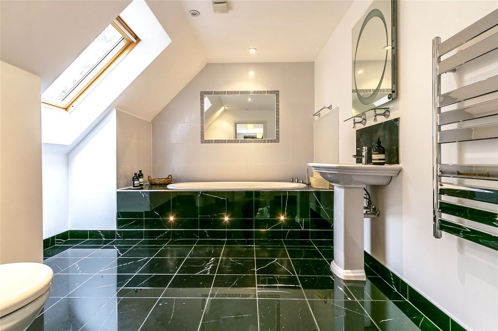 Additional image 17 of 7 bed detached house for saleAvon Avenue, Ringwood, Dorset BH24