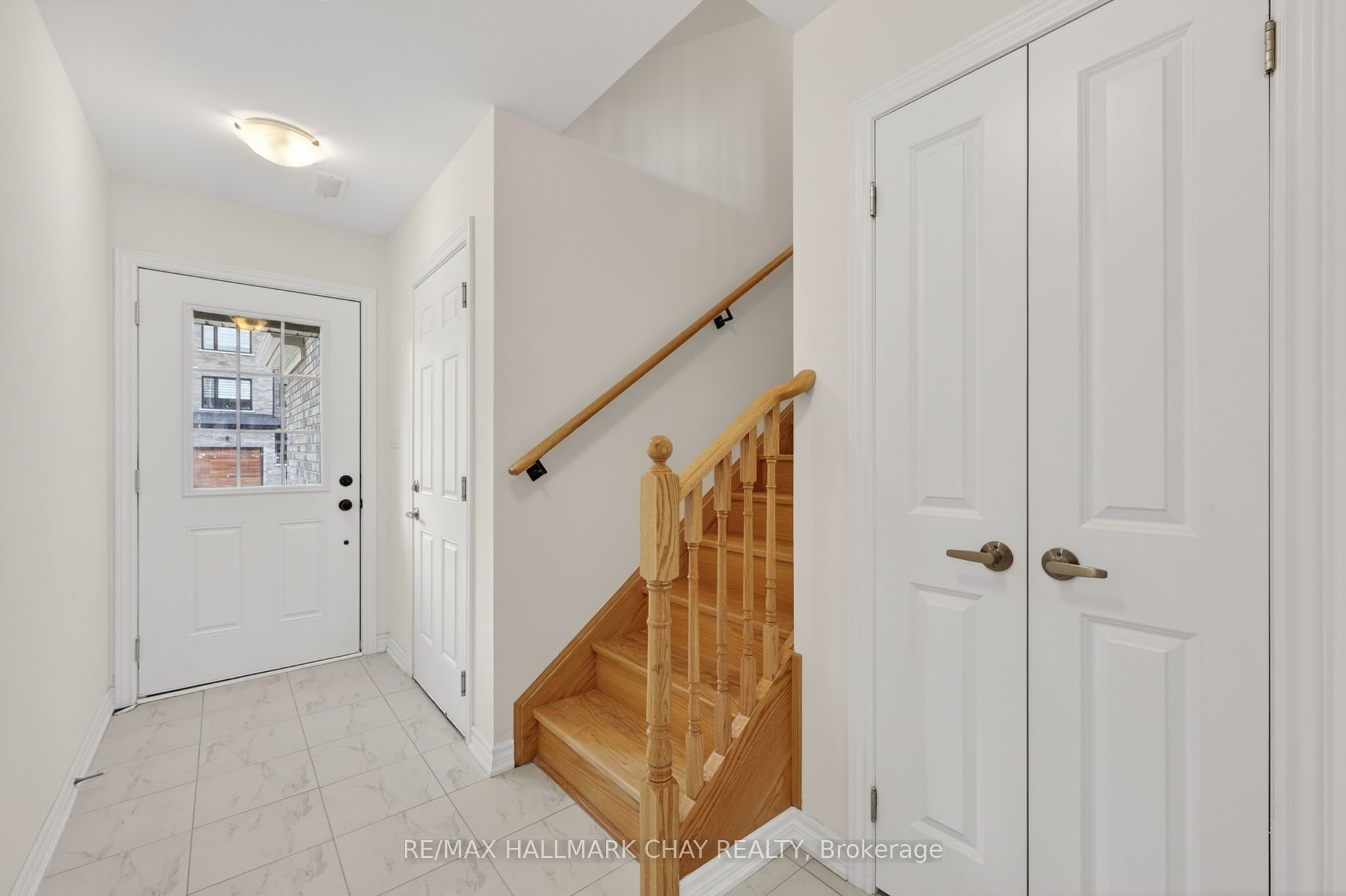 21 Pumpkin Corner Crescent, Barrie, ON, L9J 0T5 photo 2