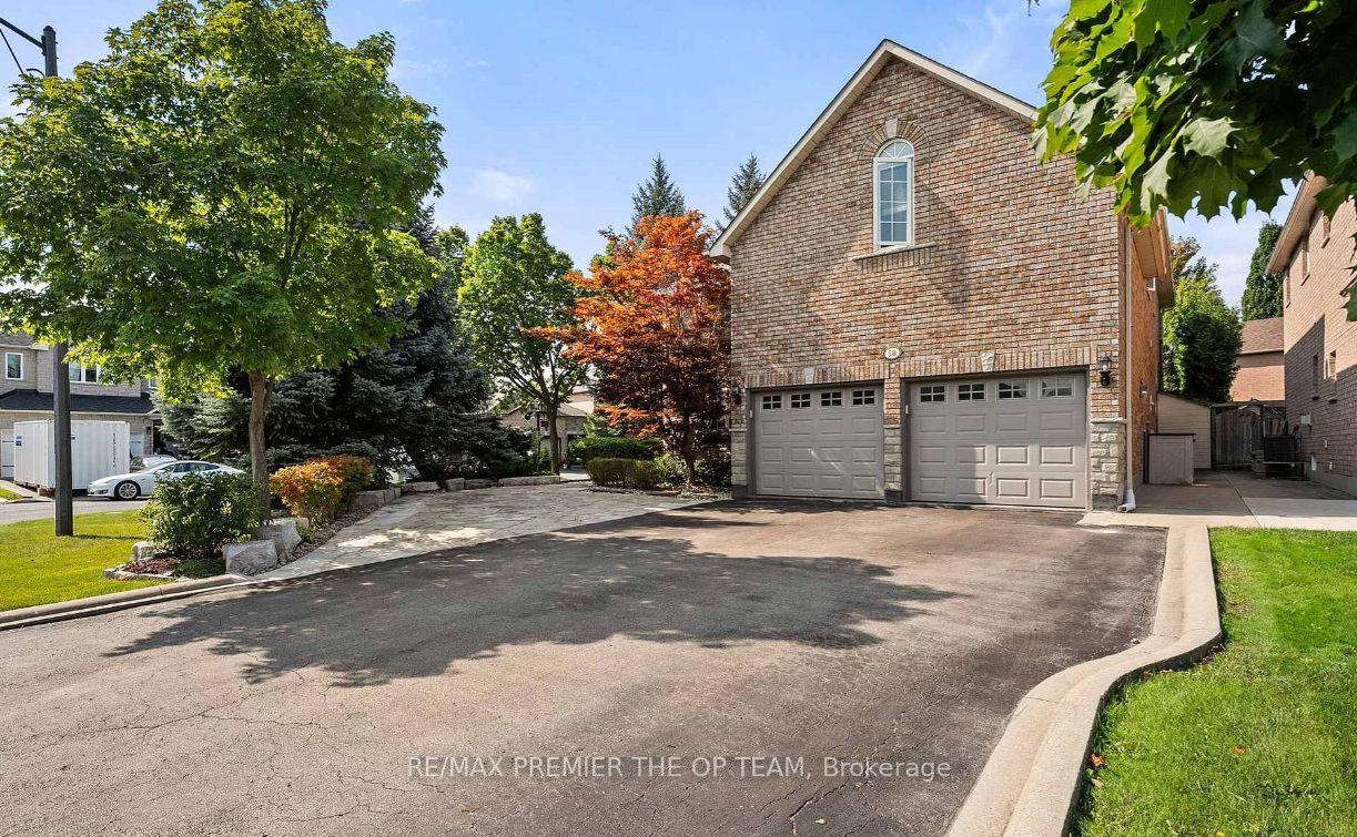 Loft-58 Calera Crescent, Vaughan, ON, L4H 1V9 photo 2