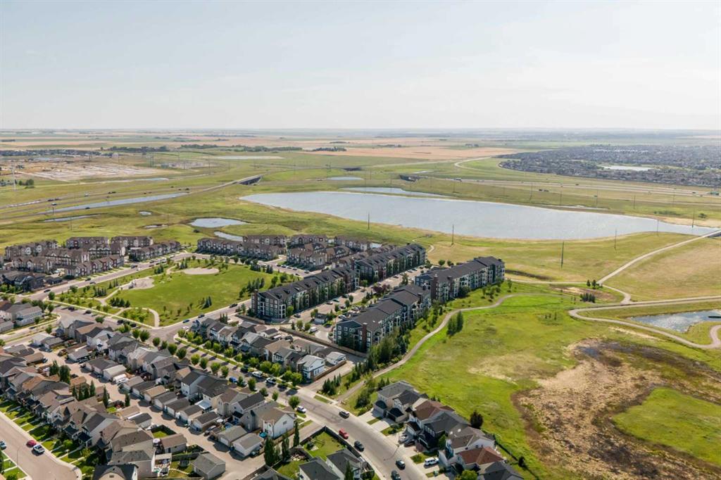 4318-99 Copperstone Park SE, Calgary, AB, T2Z 5C9