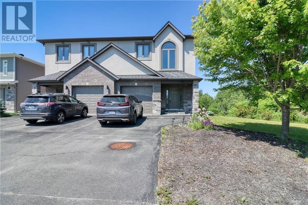 35 Birmingham Drive, Sudbury, ON, P3B4A5 photo 3