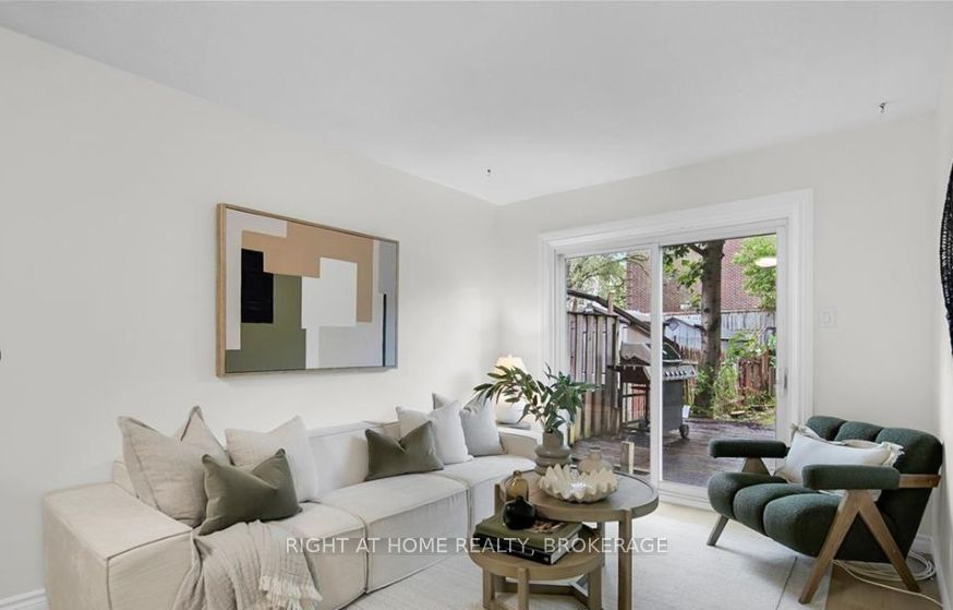 60 Charles Best Place, Kitchener, ON, N2M 5A3 photo 2