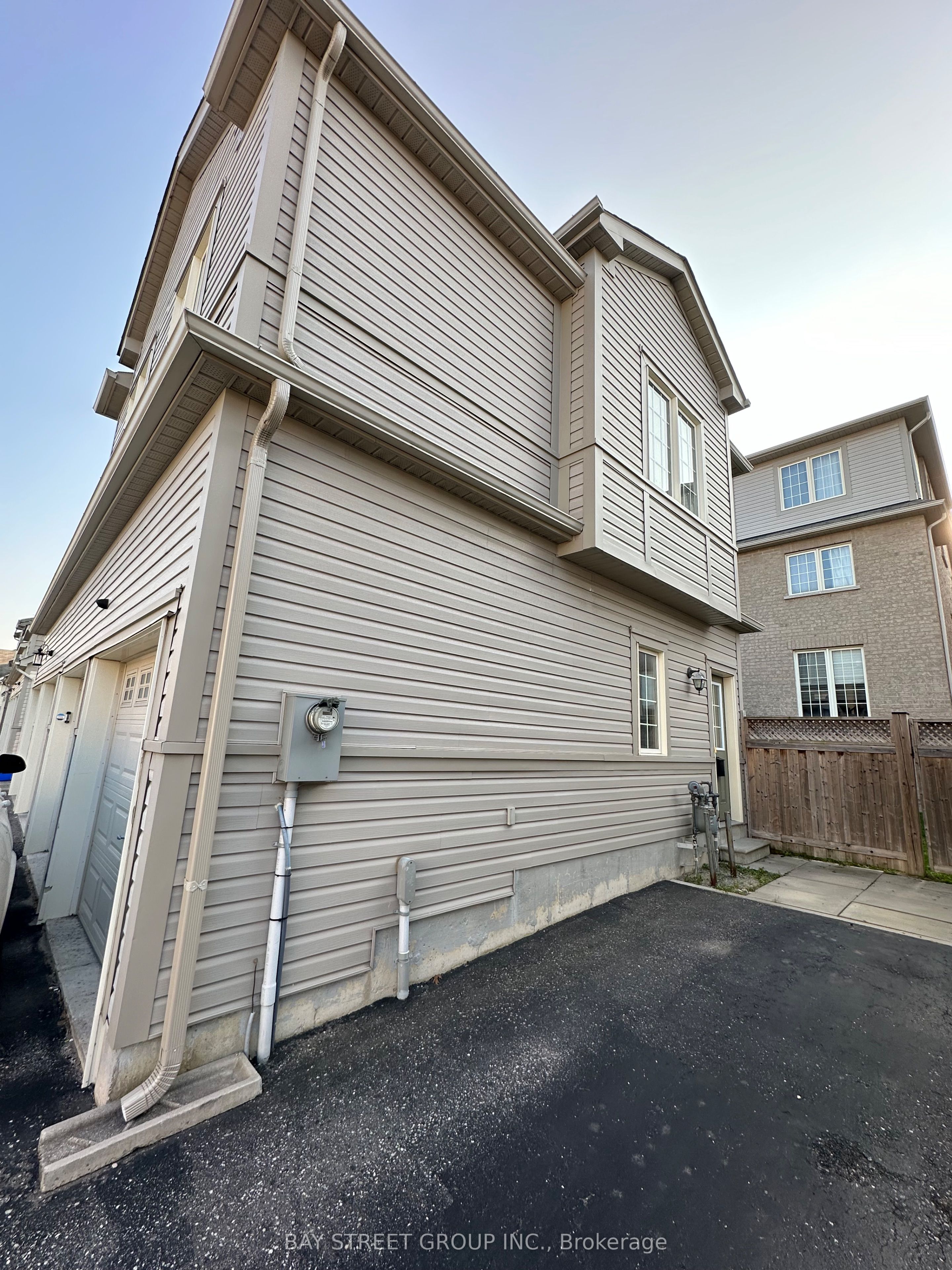 Additional image 2 of Coach-21 Duncan Road, Markham, ON, L6B 0T5