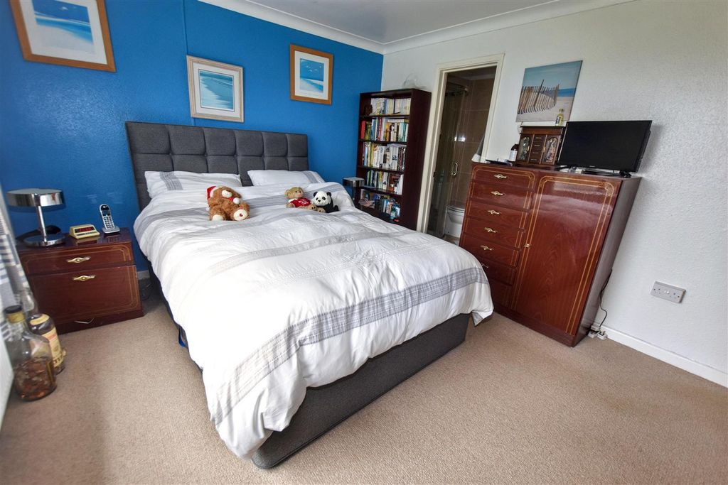 Additional image 18 of 4 bed detached bungalow for salePark Road, Redruth TR15