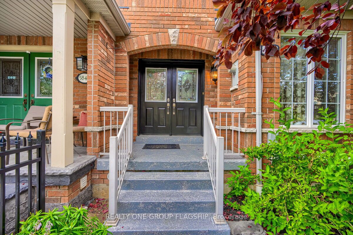 Additional image 2 of 5846 Tenth Line W, Mississauga, ON, L5M 6V3