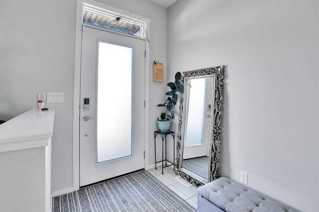 215 Savanna Parade NE, Calgary, AB, T3J 0W1 photo 2
