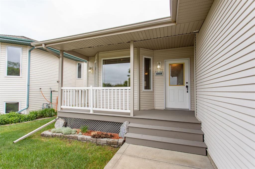189 Lampard Crescent, Red Deer, AB, T4R2W6 photo 3