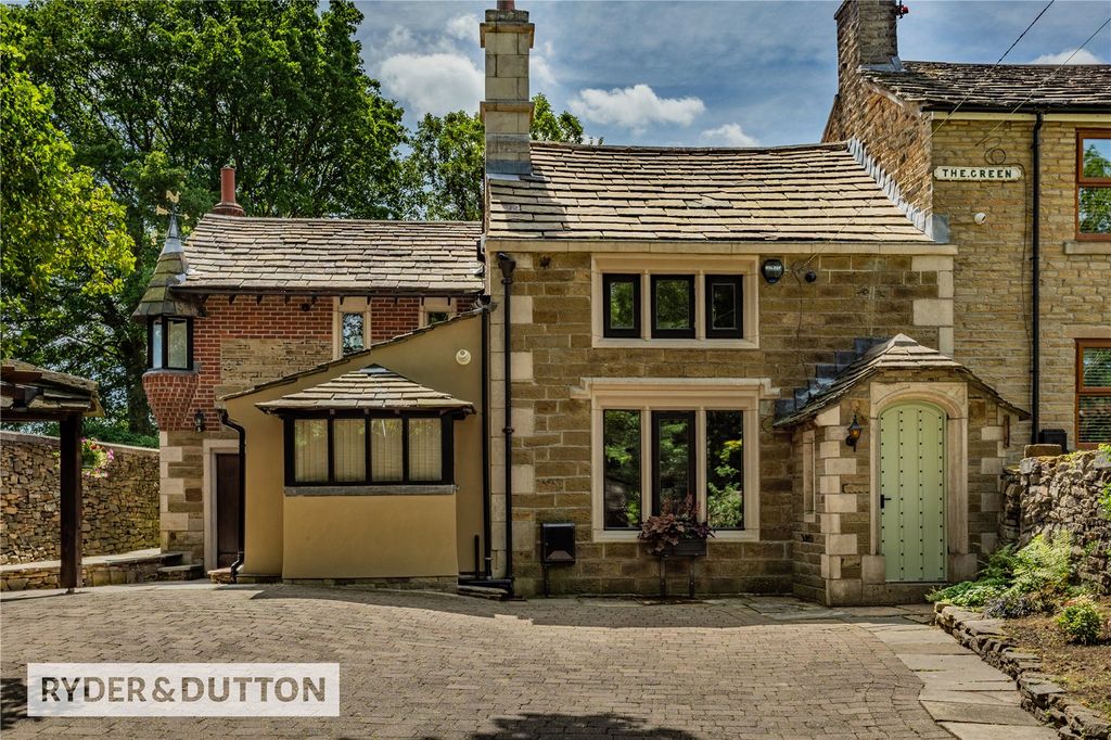 4 bed semi-detached house for saleEdenfield Road, Norden, Rochdale, Greater Manchester OL11