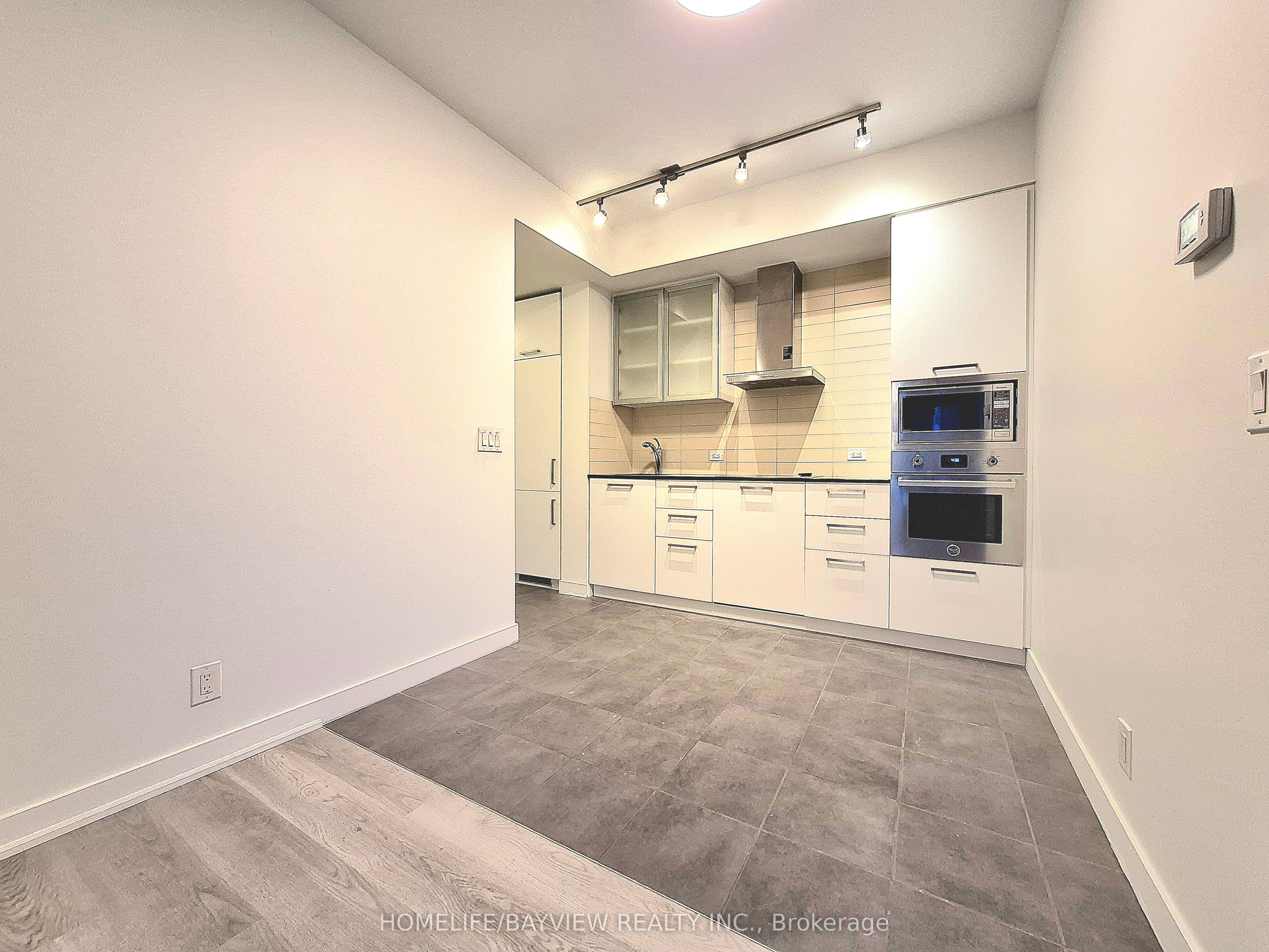 1305-14 York Street, Toronto, ON, M5J 2Z2 photo 5
