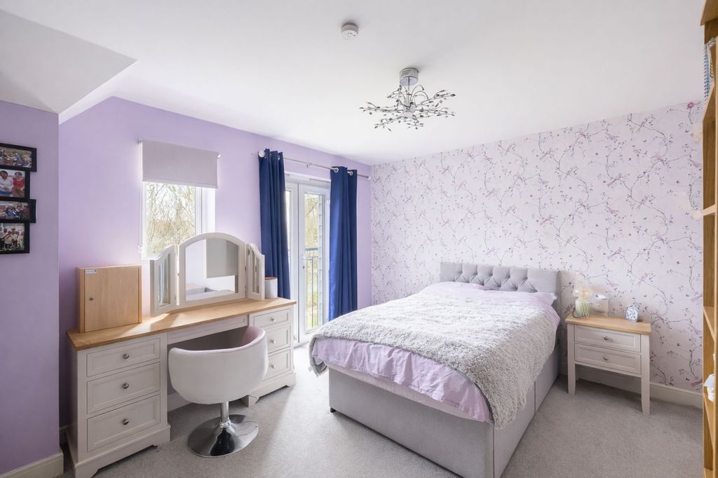 Additional image 9 of 5 bed terraced house for saleThe Moors, Redhill RH1