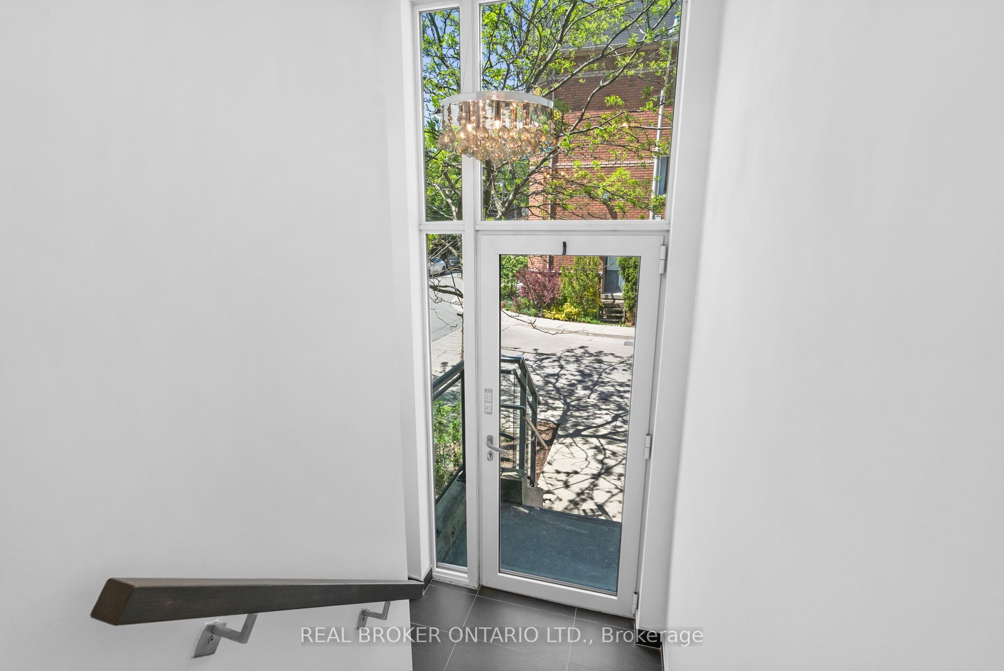 Th3-16 Filmic Lane, Toronto, ON, M4M 3R1 photo 5
