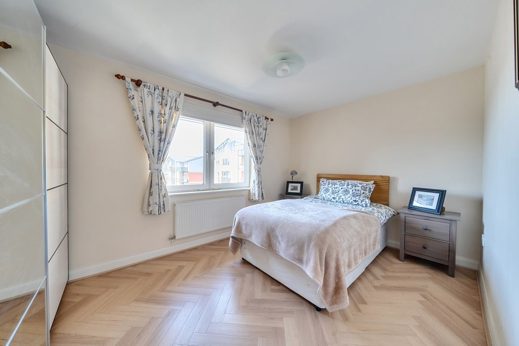 Additional image 7 of 2 bed flat for salePenn Place, Northway, Rickmansworth WD3