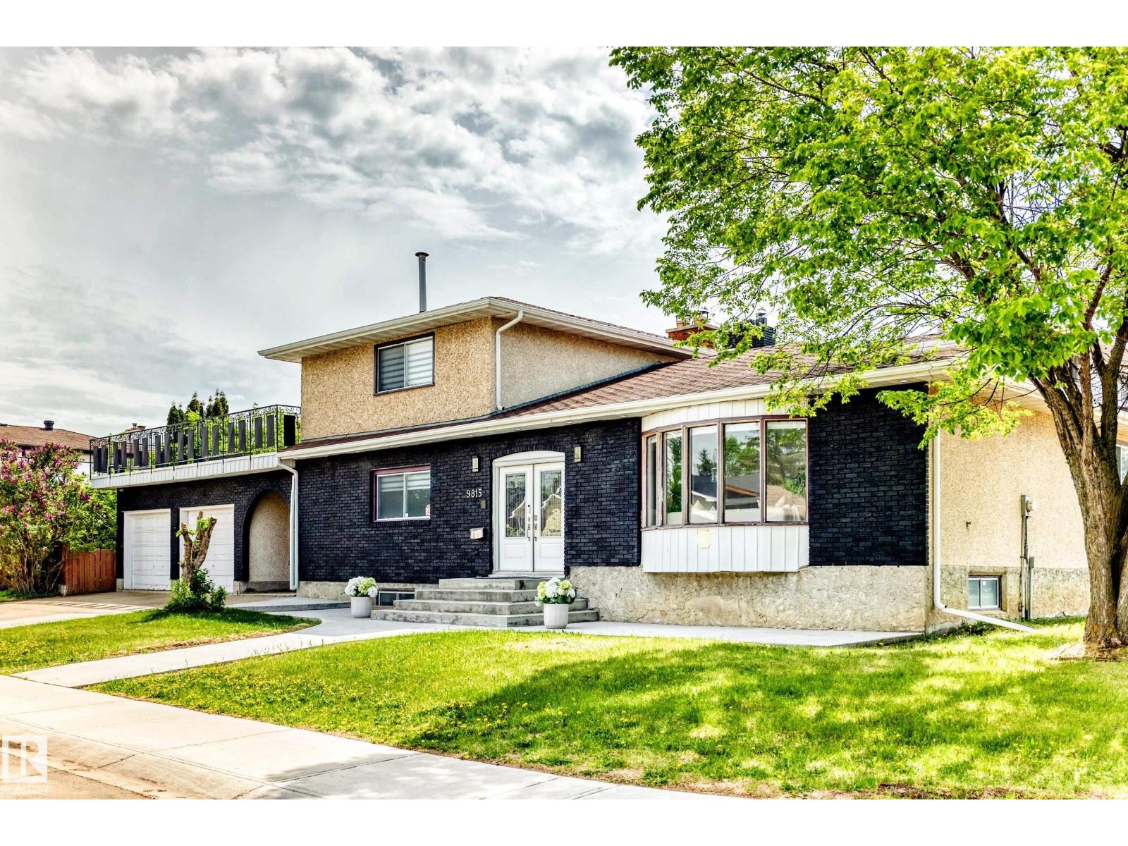 9815 159 Avenue NW, Edmonton, AB, T5X4V6