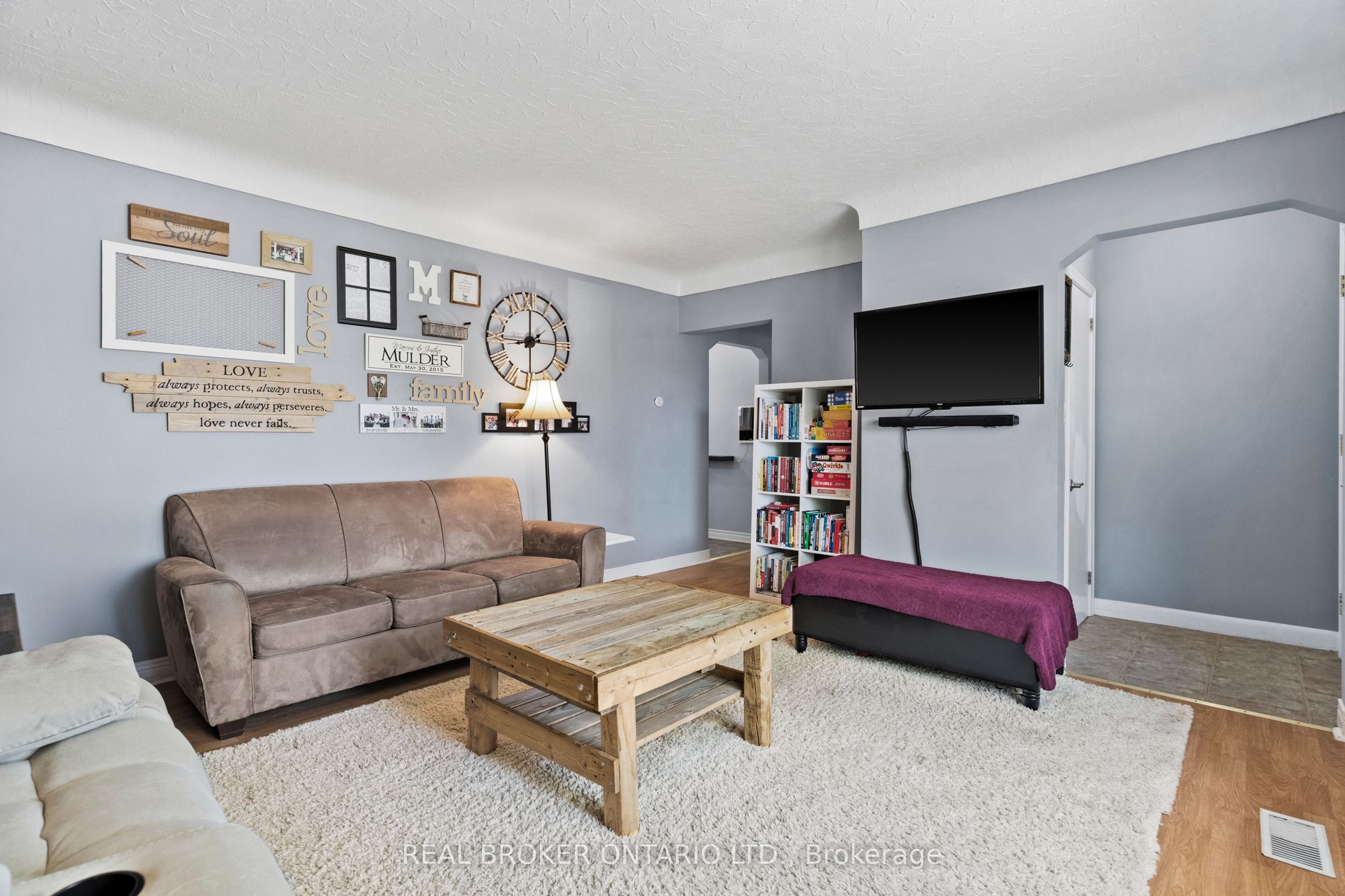 8 Goldsmith Avenue, St. Catharines, ON, L2M 2V8 photo 4
