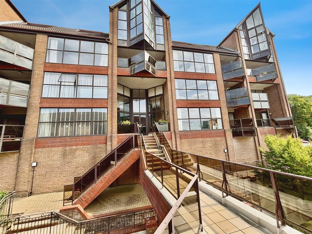 Additional image 19 of 2 bed flat for saleEsplanade, Rochester ME1