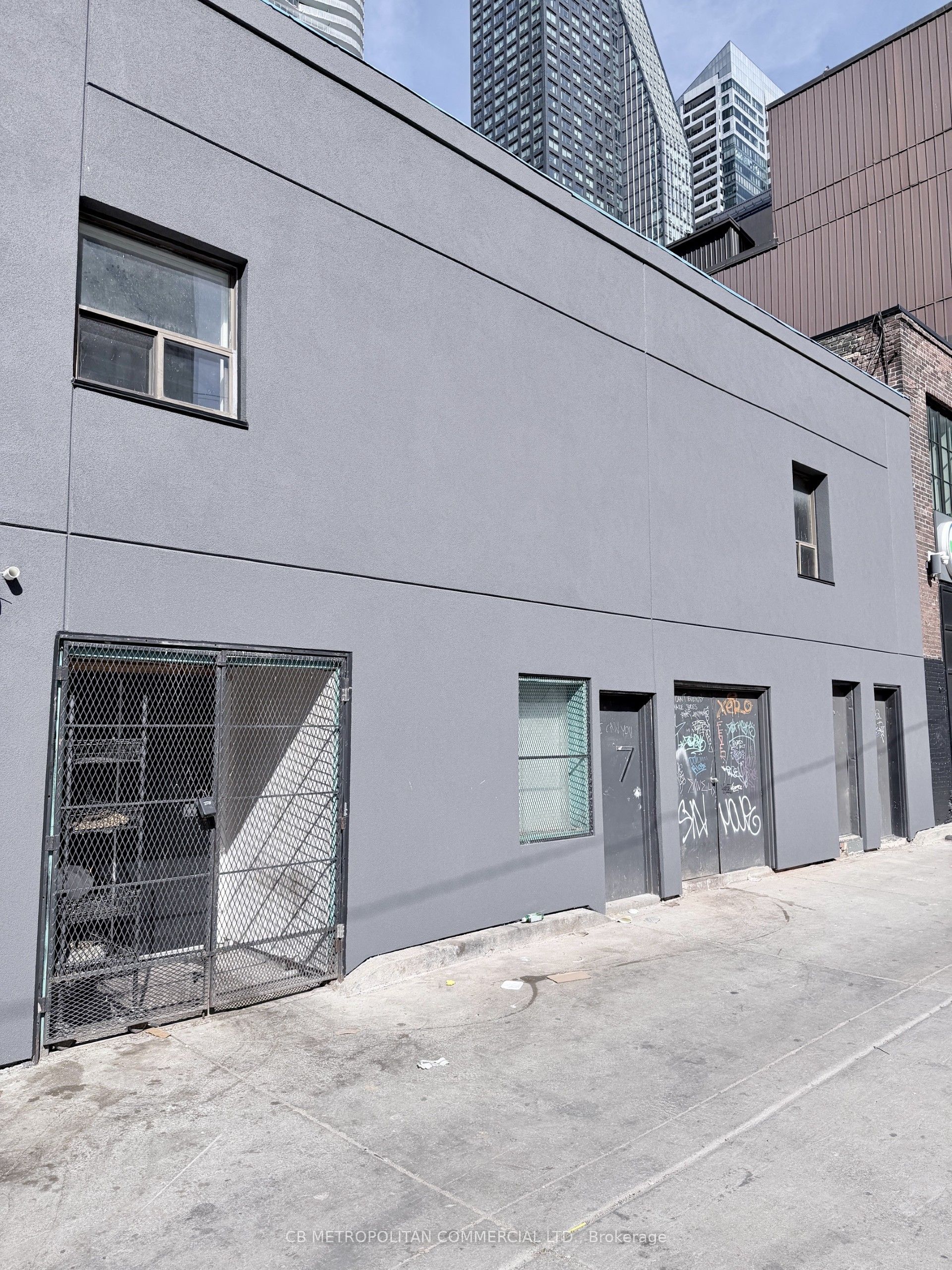 8A-Rear-531-533 Yonge Street, Toronto, ON, M4Y 1Y5