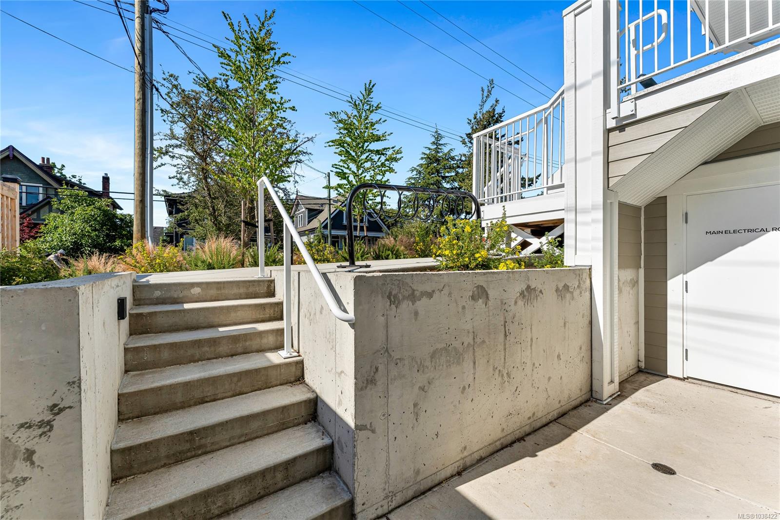 Additional image 3 of #102A-1224 Richardson Street, Victoria, BC, V8V 3E1