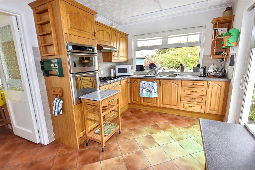 Additional image 6 of 3 bed detached bungalow for saleAlbany Gardens, Redruth TR15