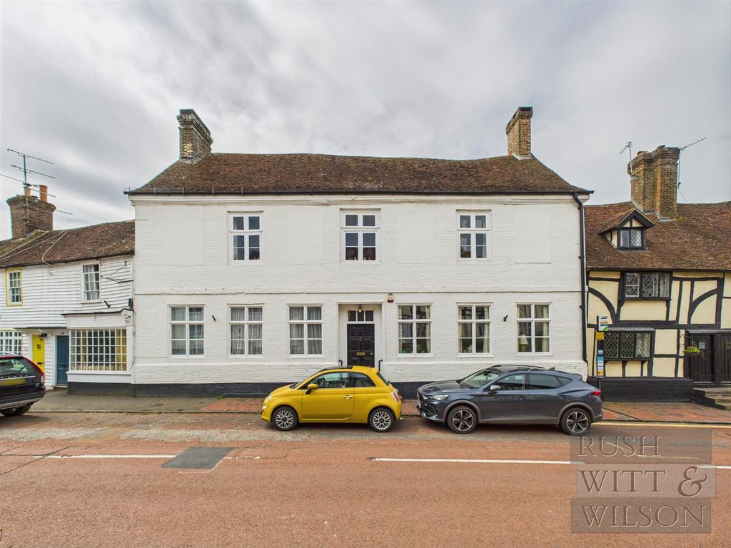 4 bed semi-detached house for saleHigh Street, Robertsbridge TN32