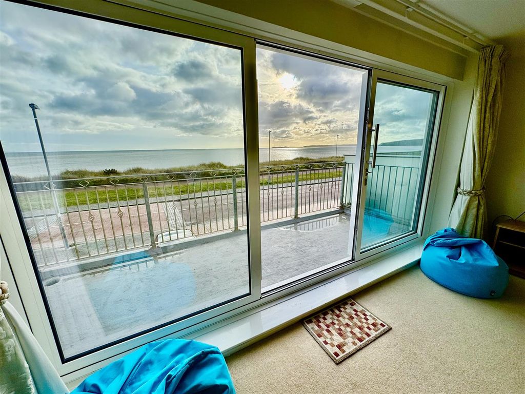 Additional image 11 of 4 bed town house for saleVictoria Parade, Pwllheli LL53