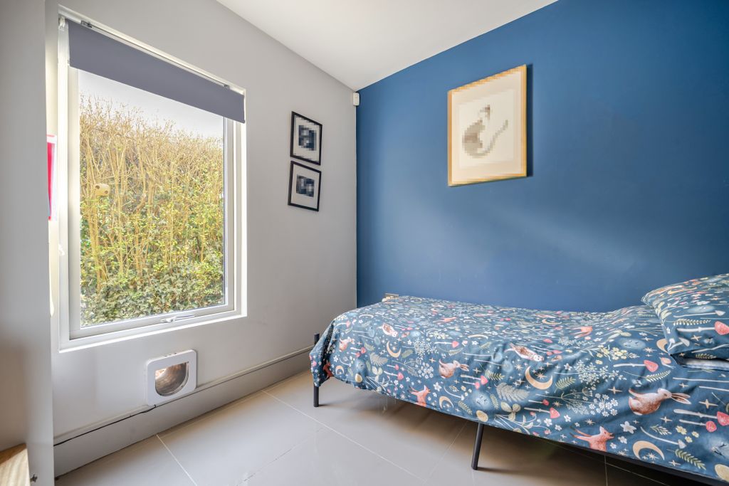 Additional image 16 of 4 bed detached house for saleMasons Bridge Road, Redhill RH1