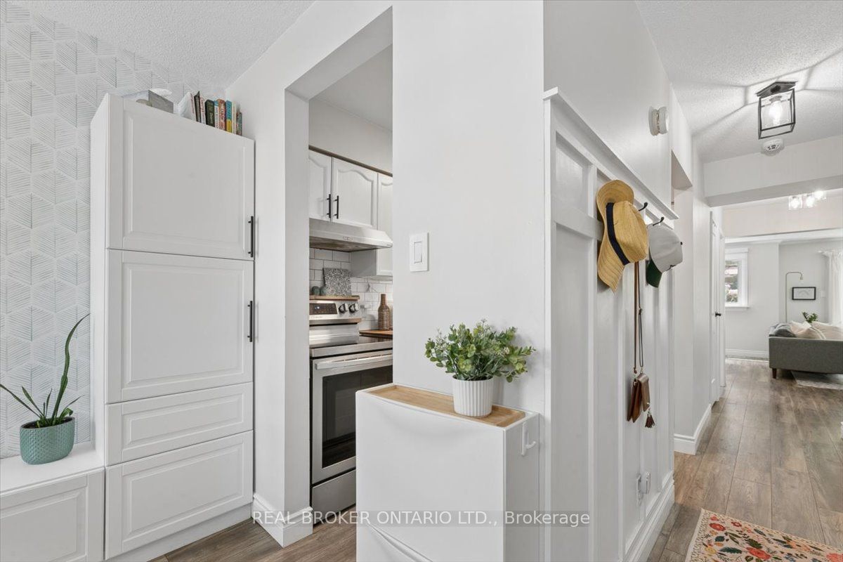 10-180 Highland Crescent, Kitchener, ON, N2M 5K5 photo 3