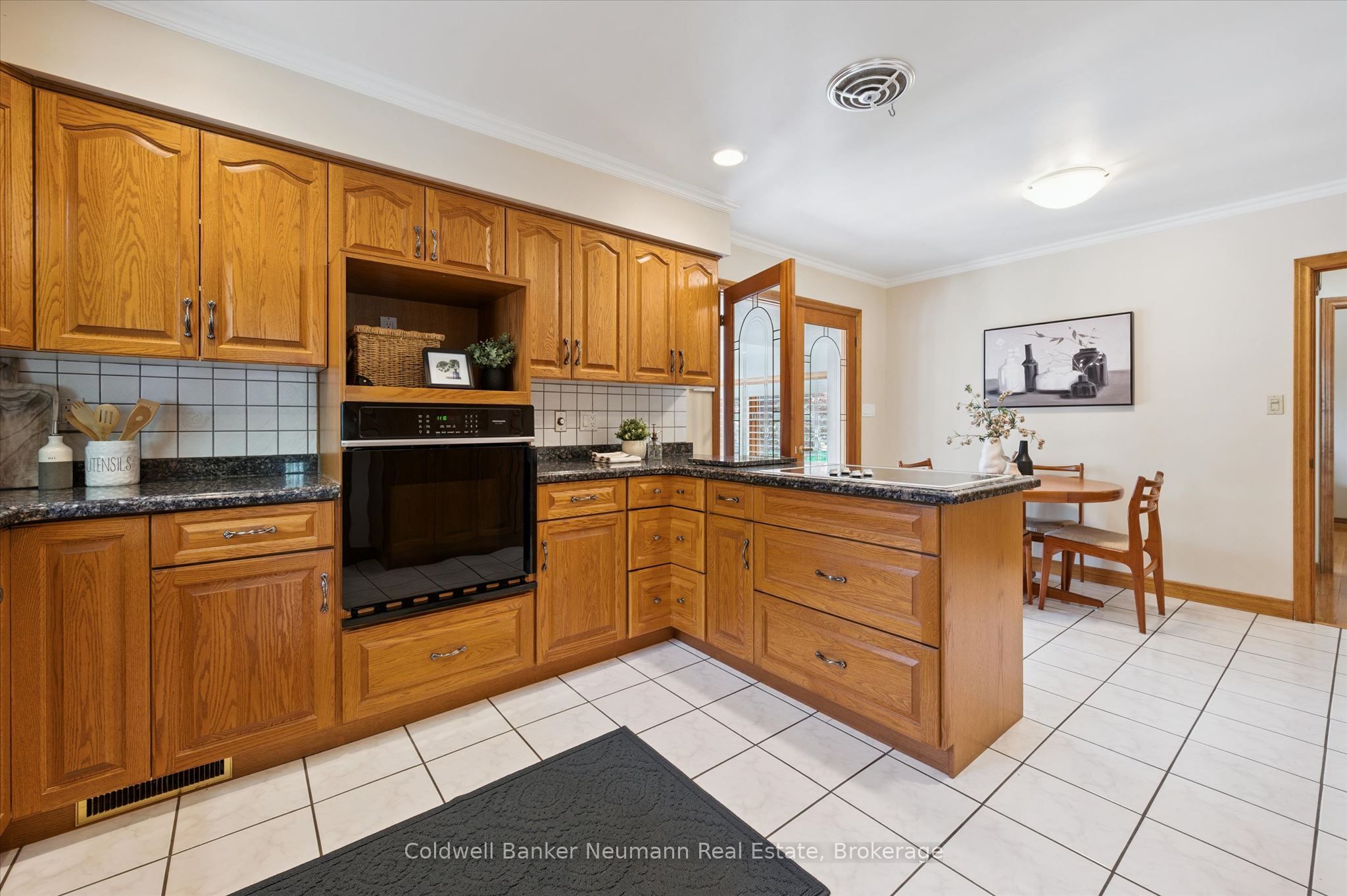 9 Ottawa Crescent, Guelph, ON, N1E 2A4 photo 4