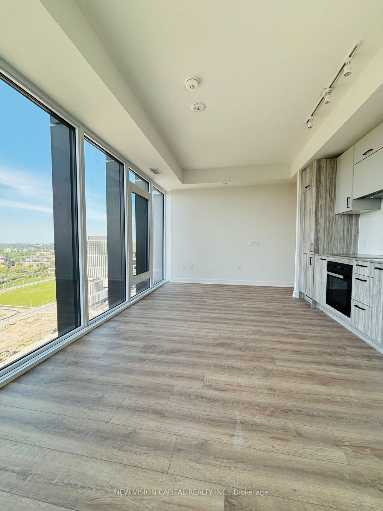 Additional image 2 of 2903-5 Quarrington Lane, Toronto, ON, M3C 1H7