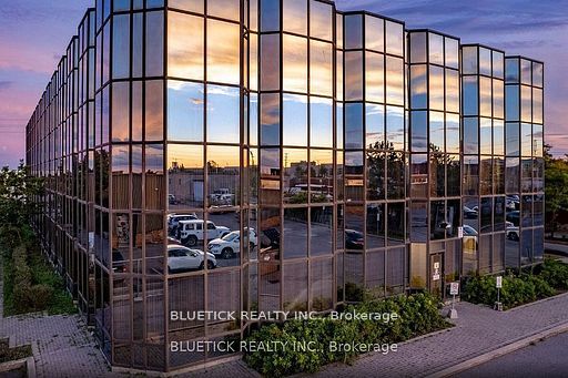 100-350 Rutherford Road S, Brampton, ON, L6W 3M2