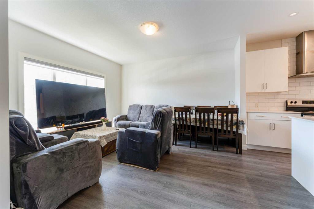 150 Red Embers Common NE, Calgary, AB, T3N1L2 photo 2