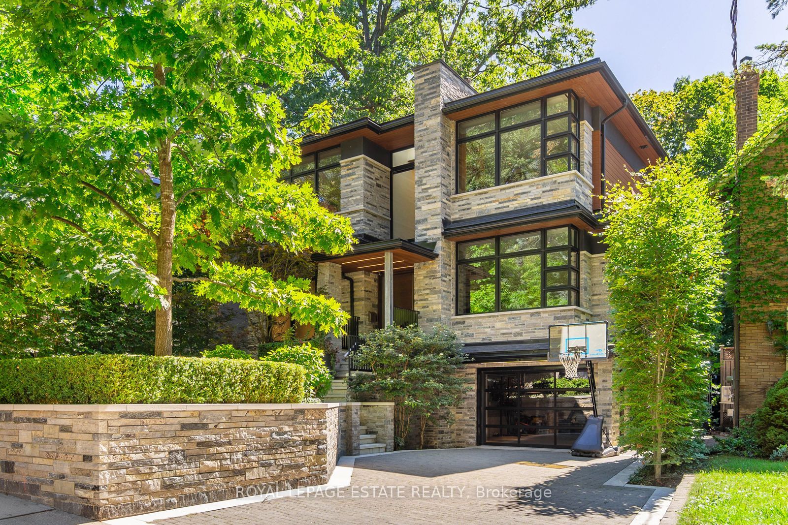 11 Pine Crescent, Toronto, ON, M4E 1L1