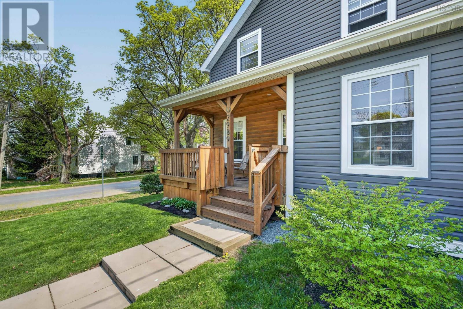 2989 Connaught Avenue, Halifax, NS, B3L3A5