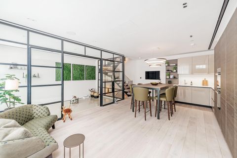 Princes Gate Mews, Knightsbridge SW7