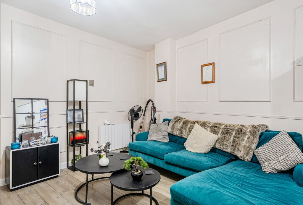 Additional image 7 of 1 bed flat for saleThe Island, Midsomer Norton, Radstock, Somerset BA3