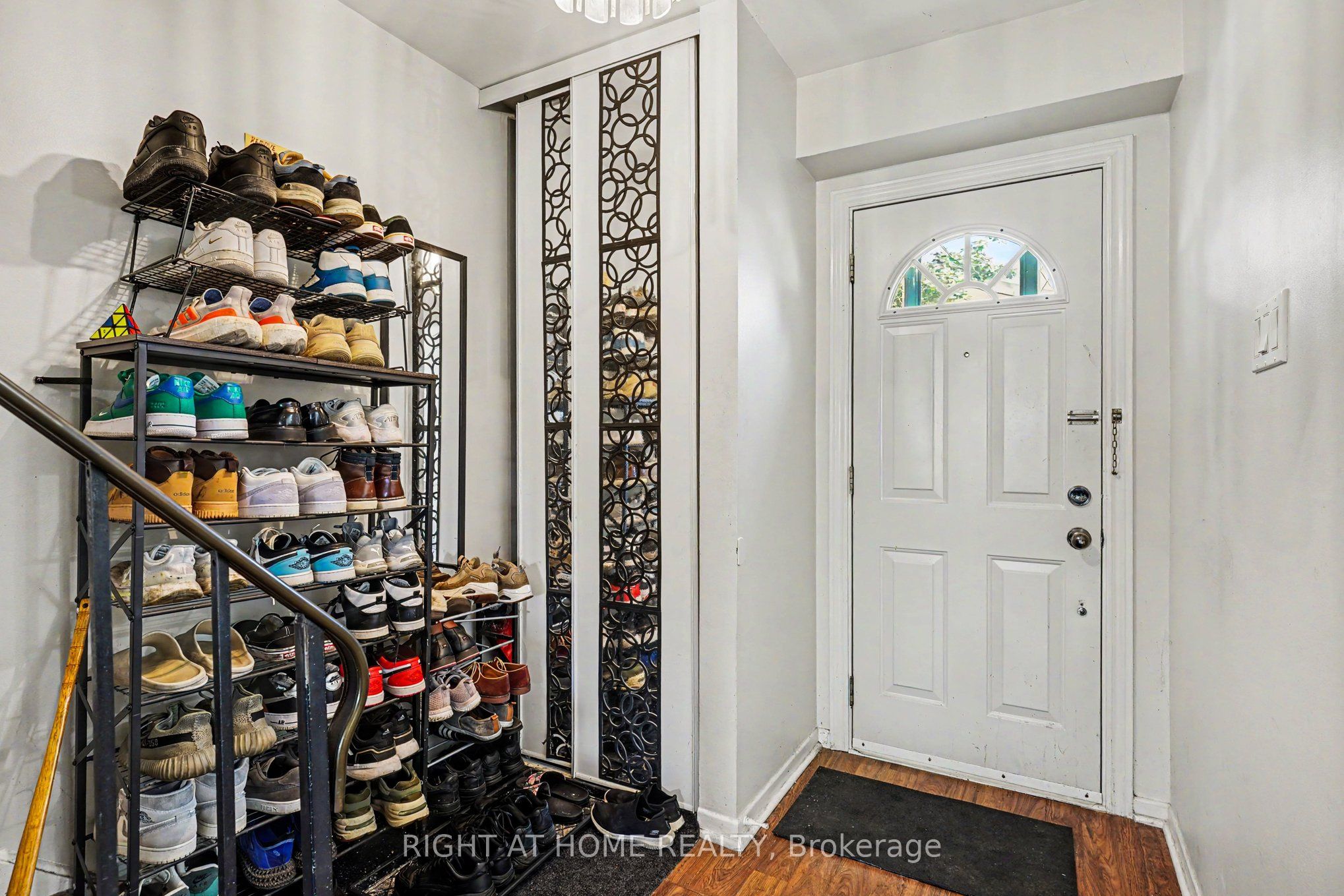 Additional image 3 of 89-1020 Central Park Drive, Brampton, ON, L6S 3J5