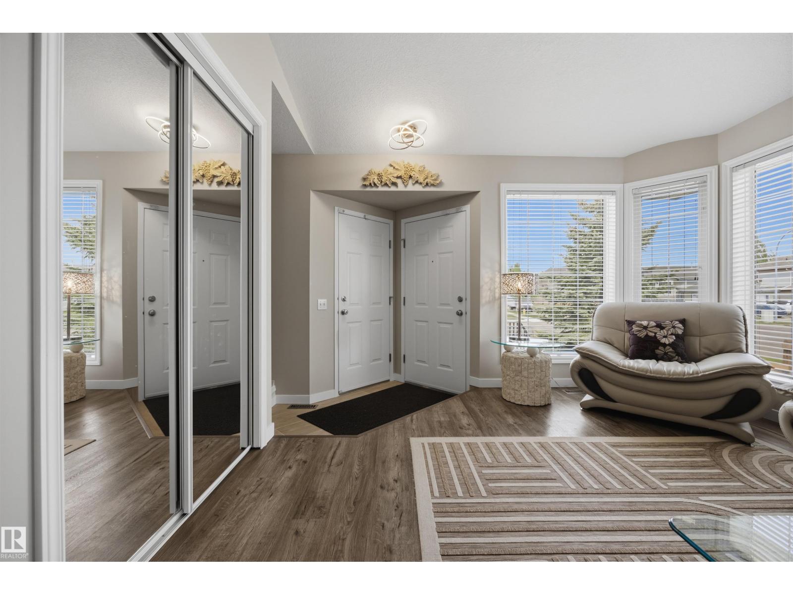 28 Norfolk Close, St. Albert, AB, T8N7B8 photo 3
