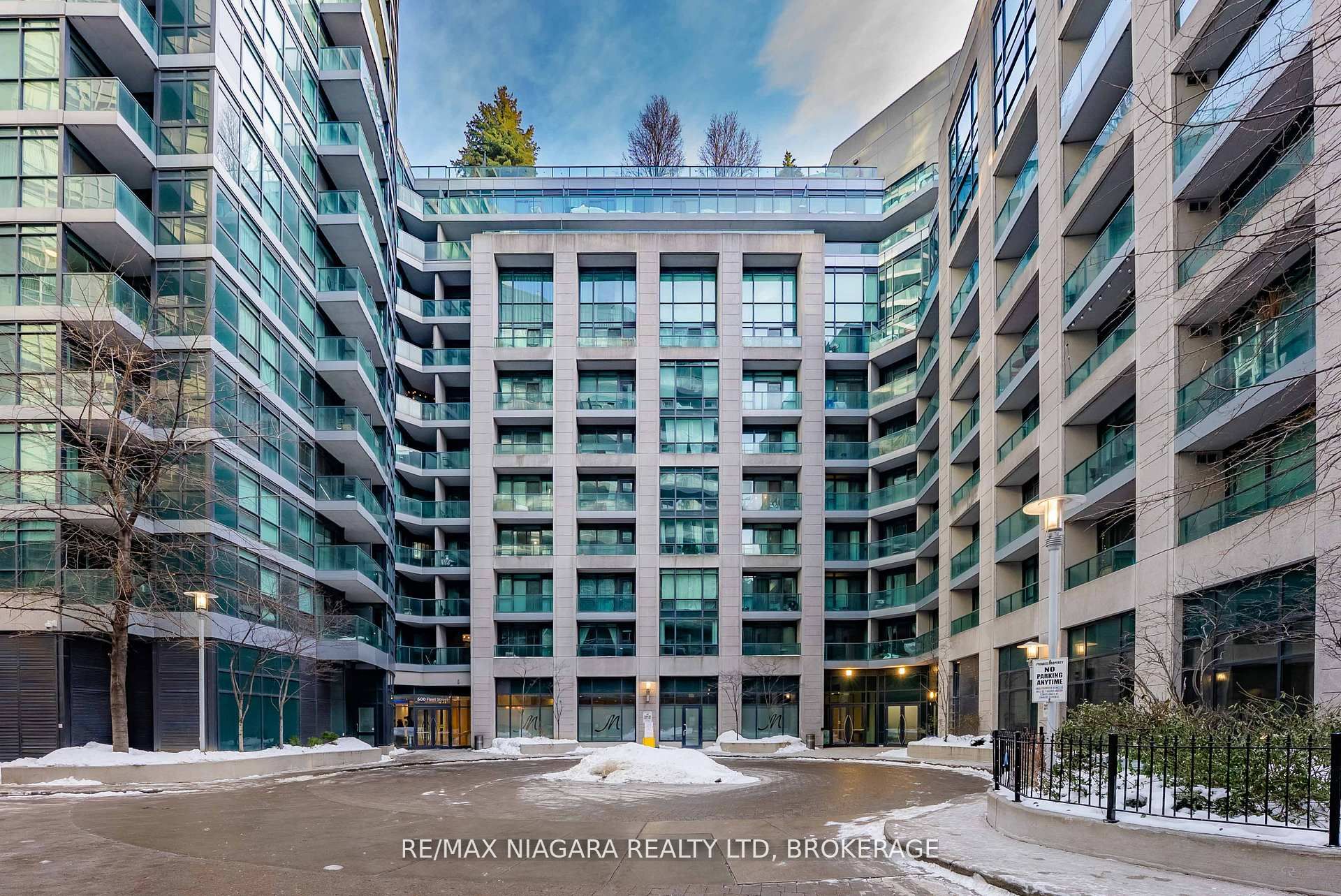 1601-600 Fleet Street, Toronto, ON, M5V 1B7