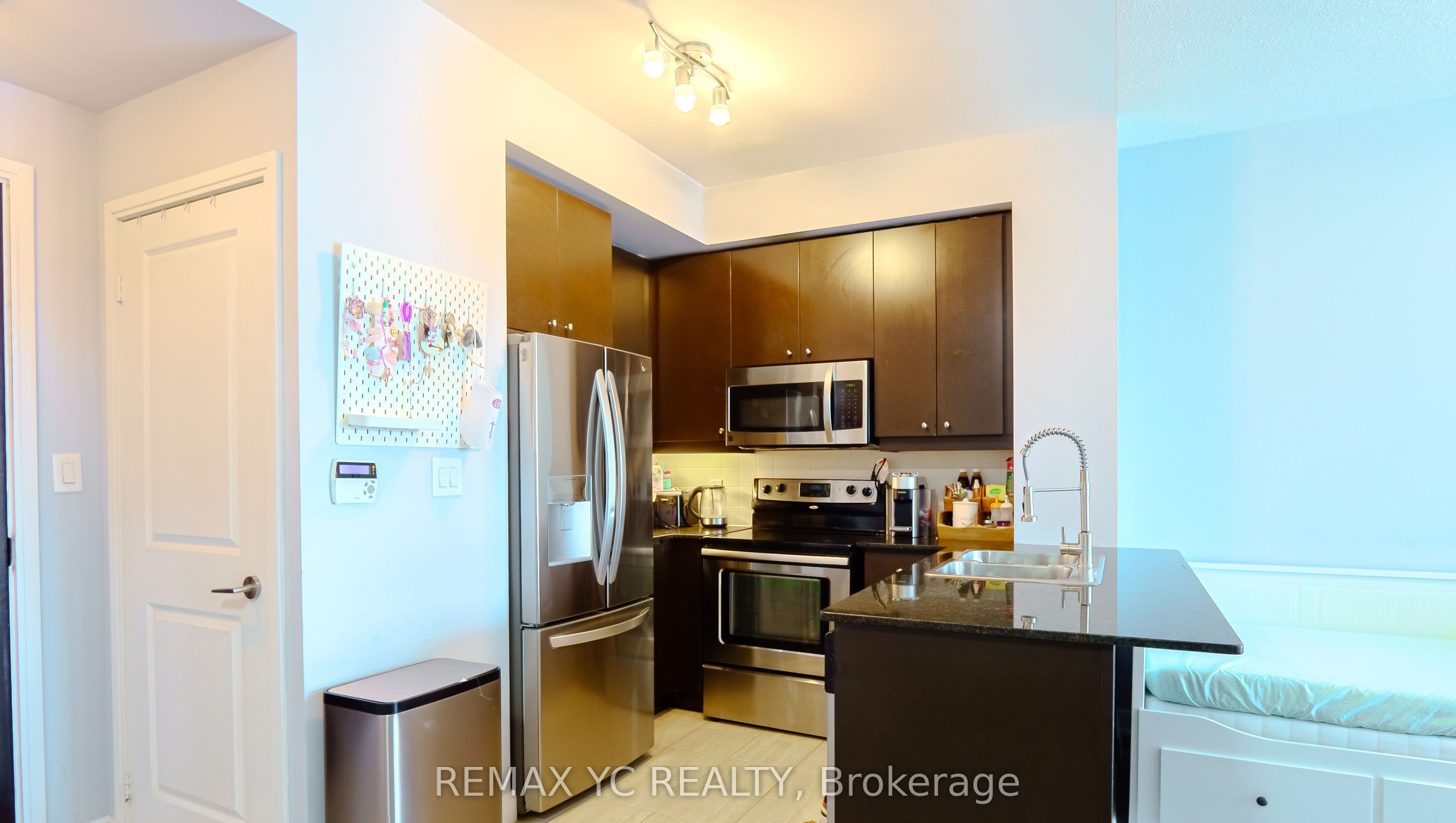 1809-50 Absolute Avenue, Mississauga, ON, L4Z 0A8 photo 2