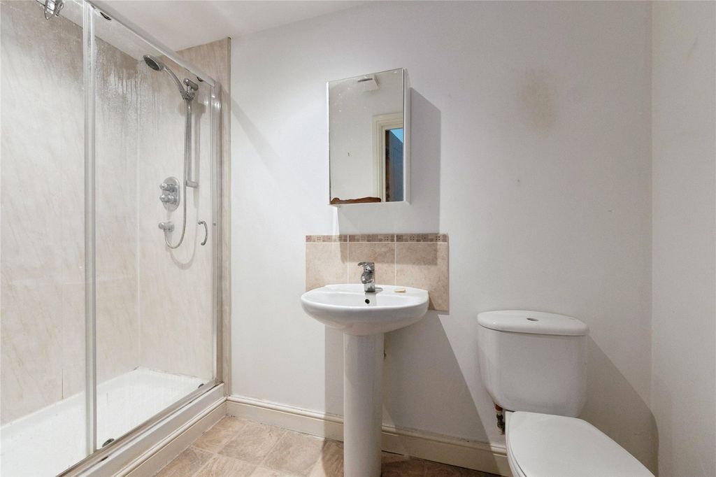 Additional image 8 of 2 bed flat for saleEvesham Road, Redditch, Worcestershire B97