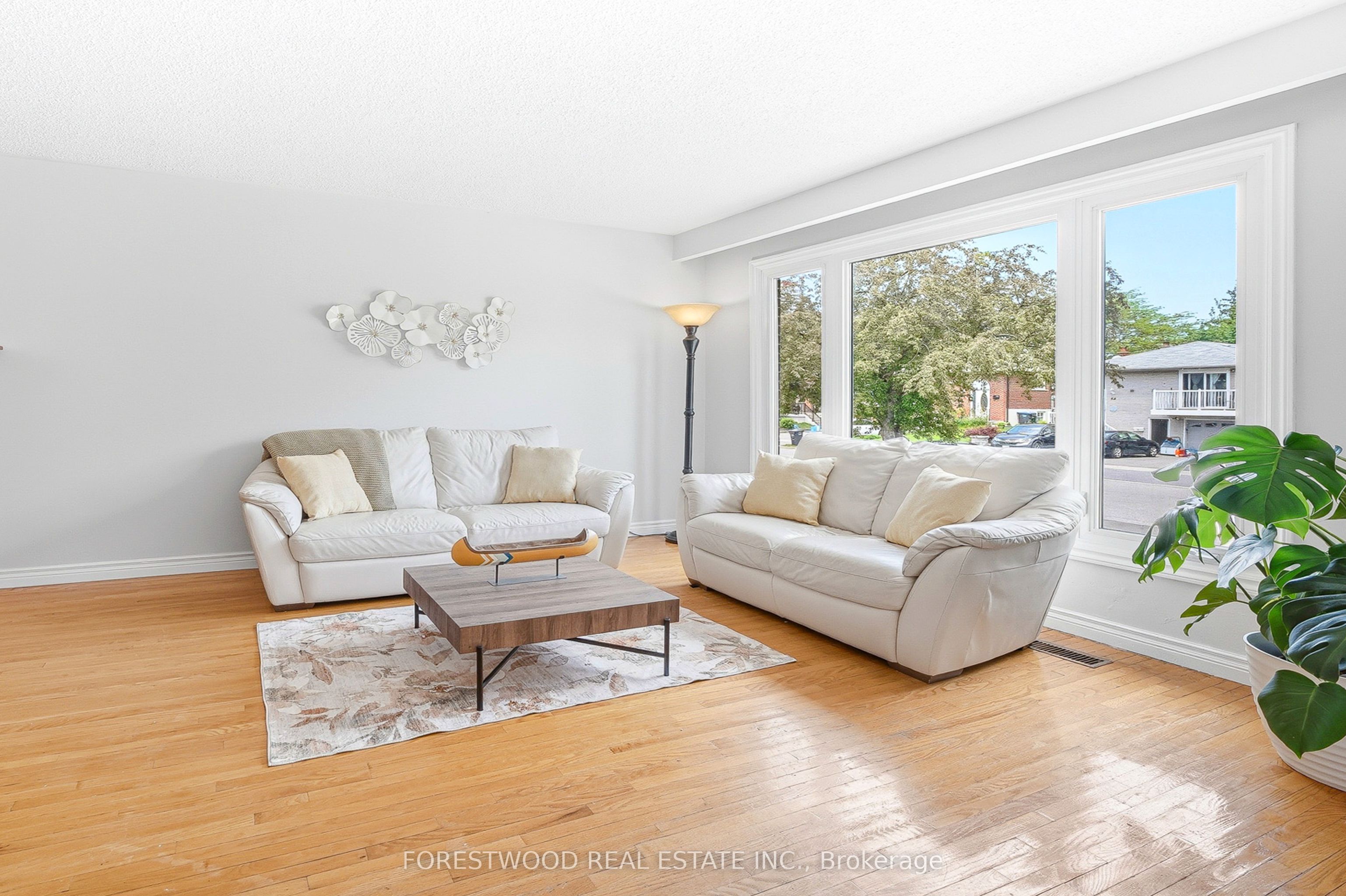 Additional image 5 of 69 Surbray Grove, Mississauga, ON, L5B 2E2