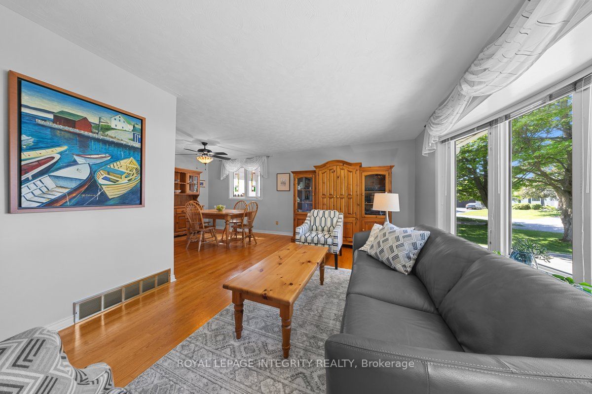 30 Biscayne Crescent, Ottawa, ON, K2E 6Y9 photo 5