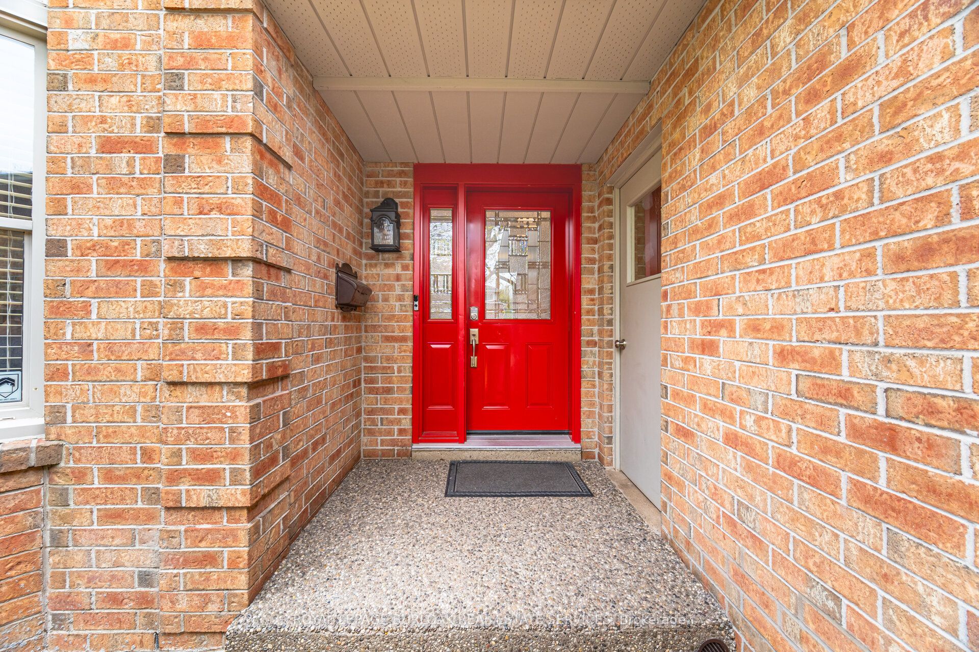 1004 Roxborough Drive, Oakville, ON, L6M 1E3 photo 4