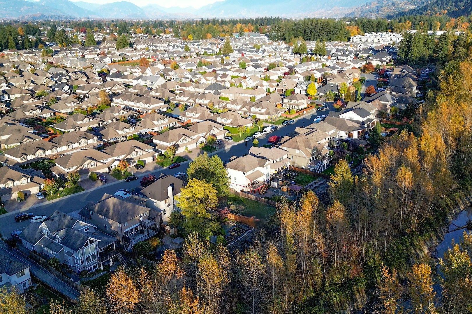 44510 Mclaren Drive, Chilliwack, BC, V2R 0A3 photo 3