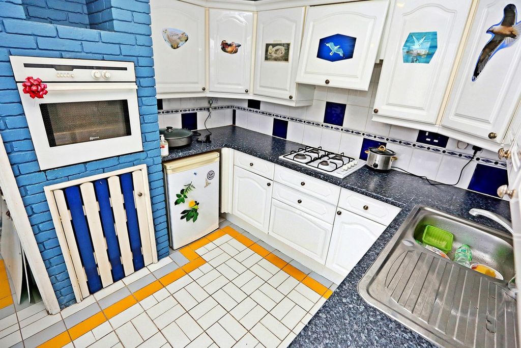 Additional image 8 of 3 bed terraced house for salePantygraigwen Road, Pontypridd CF37
