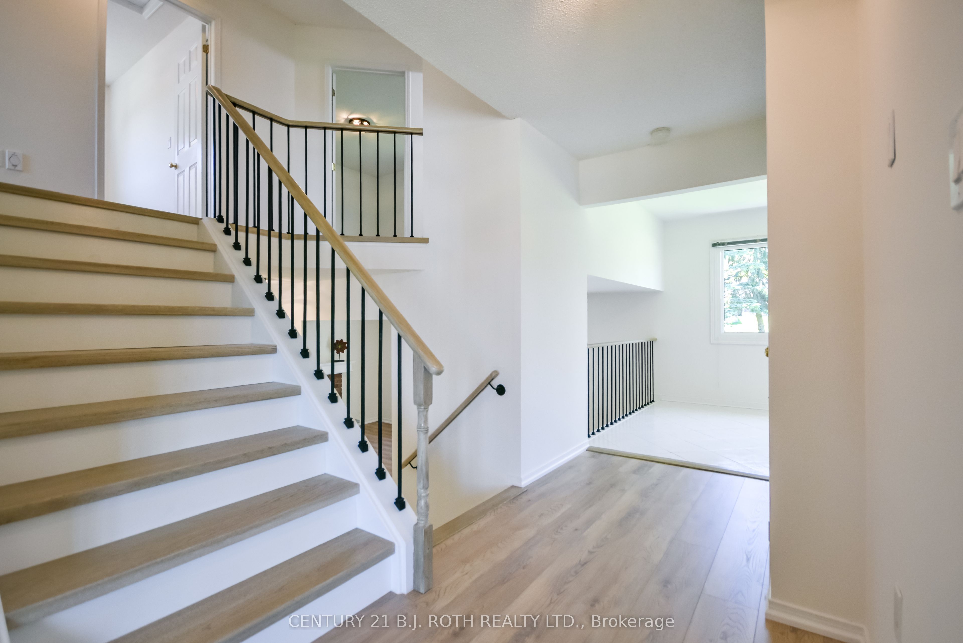 Additional image 5 of 103 Herrell Avenue, Barrie, ON, L4N 6T9