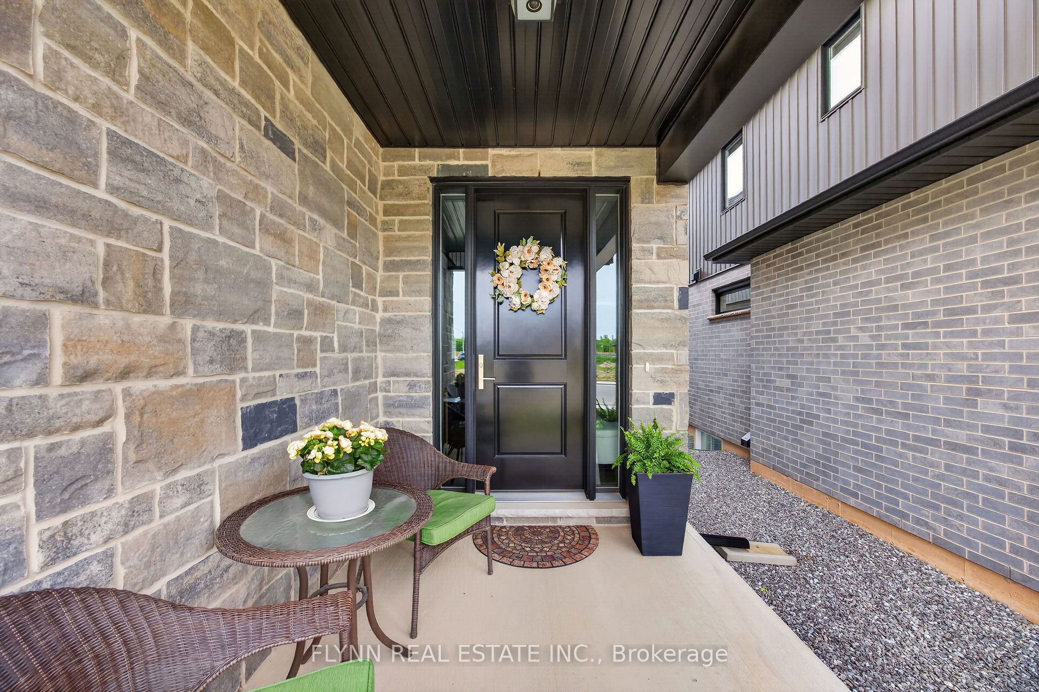 8880 Angie Drive, Niagara Falls, ON, L2H 3W8 photo 3