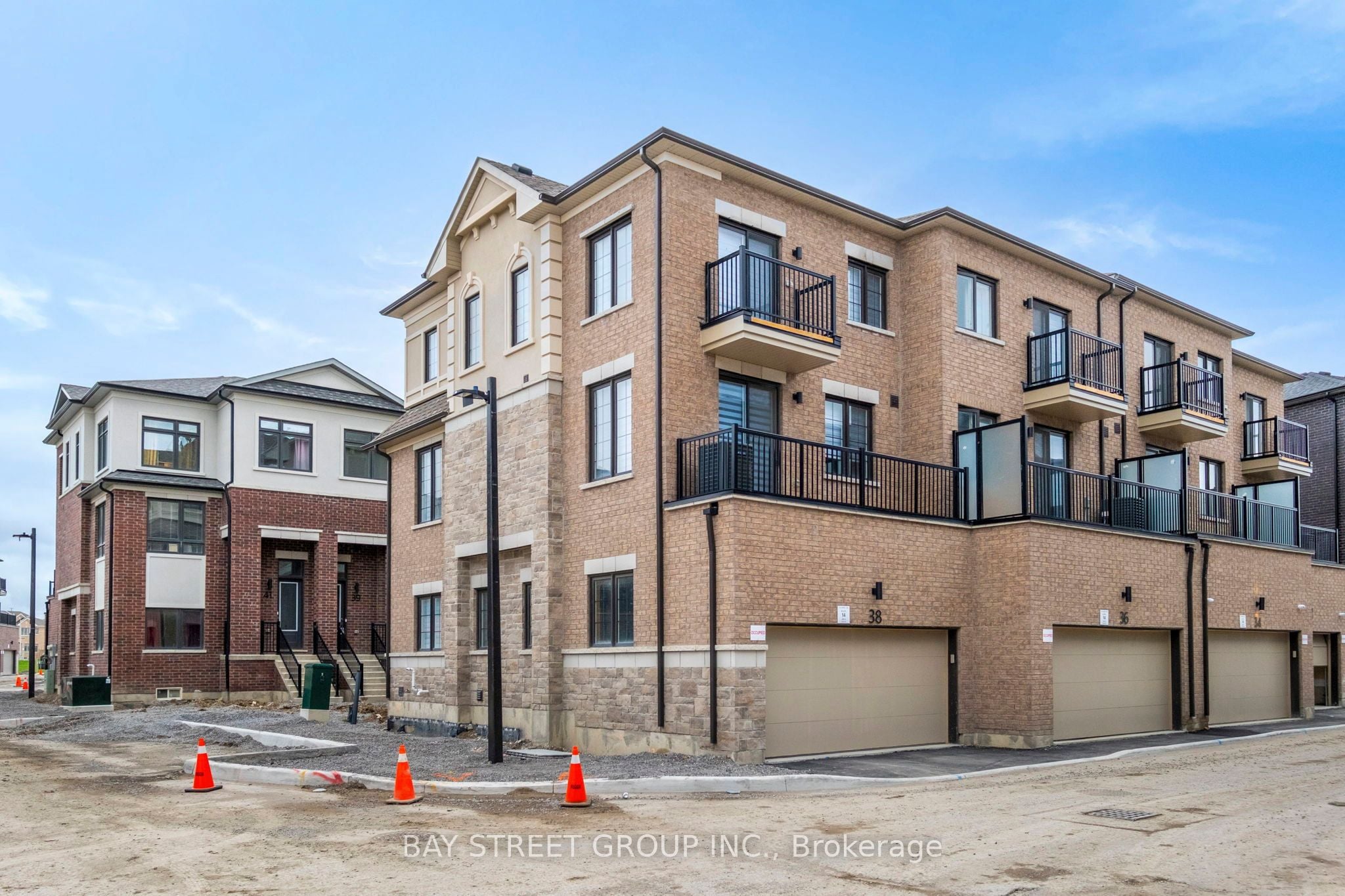 38 Chapple Lane, Richmond Hill, ON, L4B 0J7 photo 2