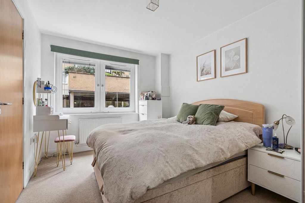 Additional image 8 of 2 bed flat for saleNorthway, Rickmansworth WD3