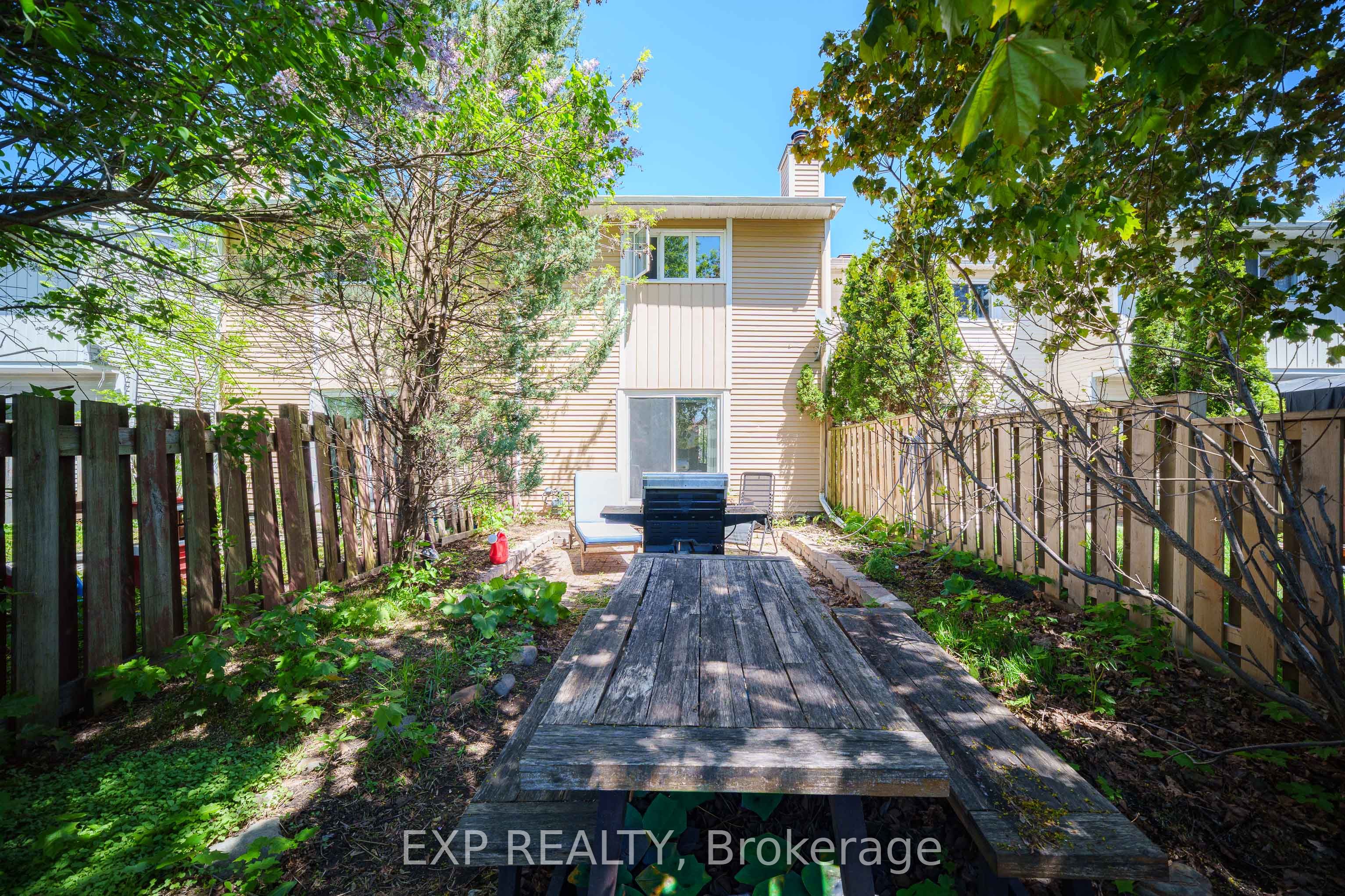 Additional image 3 of 6431 Timothy Court, Ottawa, ON, K1C 3E5