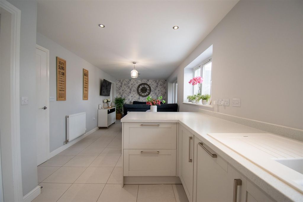 Additional image 4 of 5 bed detached house for saleBelfry Way, Ripley DE5